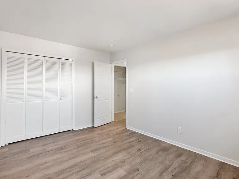 1st floor guest bedroom