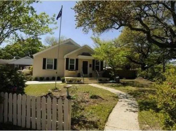5 Campbell Dr, Charleston, SC 29407