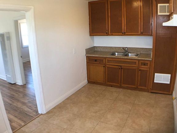 2nd image of 340 28th St
