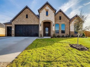 622 Sophia St, Midlothian, TX 76065