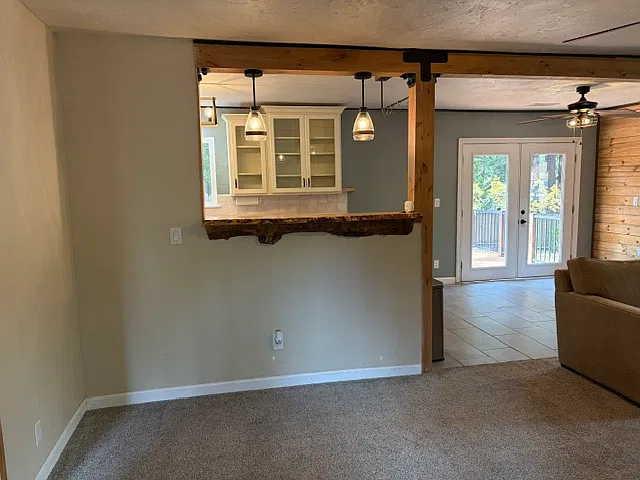 3 bed, 1384 sqft, $2,200 — Photo 3