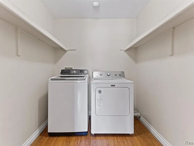 44435 Savery Dr — Photo 12