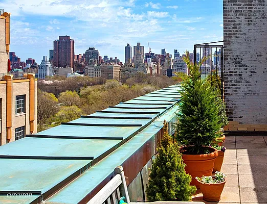 Sold by Corcoran | media 40