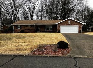 8944 Woodland Dr, Newburgh, IN 47630