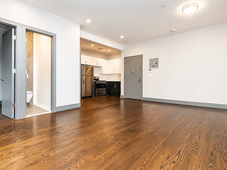 1277 Putnam Ave #1B — Photo 5