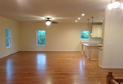 5th image of 3597 Lakeshore Dr SW