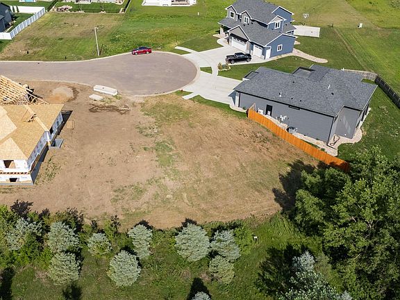3rd image of 429 Blue Ox Circle Cir