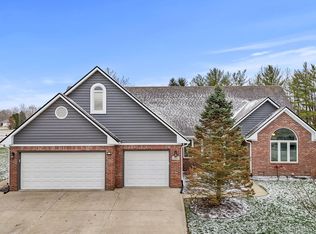 1324 Willow Oak Ct, Avon, IN 46123