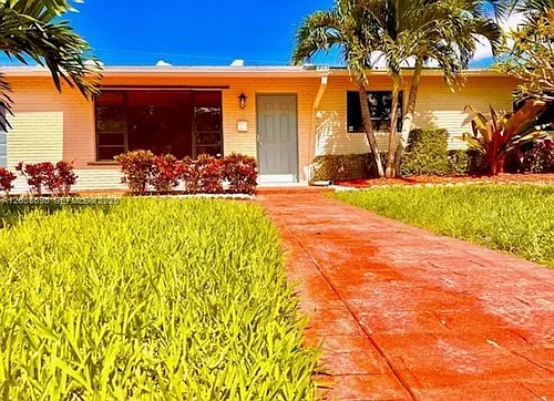 10881 N Snapper Creek Dr Photo 1