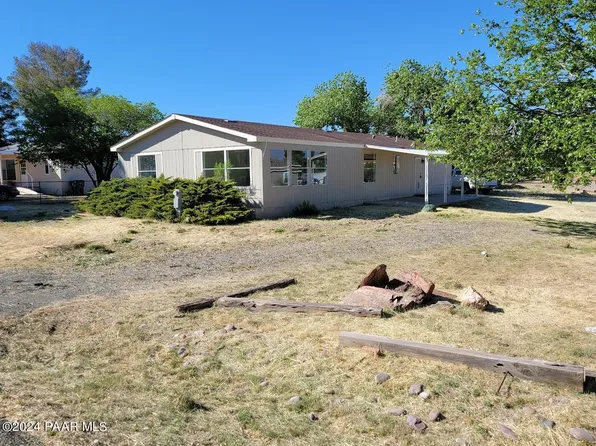 17240 E Lakeview Dr, Mayer, AZ 86333