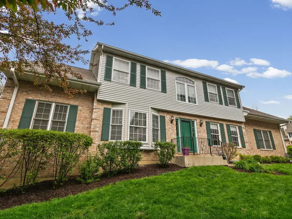1354 Laurel Oaks Dr, Streamwood, IL 60107