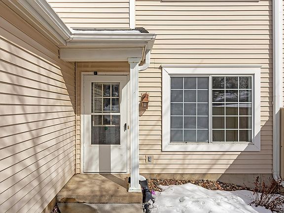 4th image of 10814 Lexington Dr