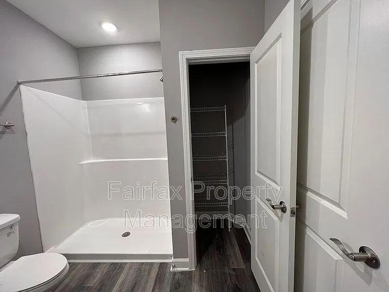 518 Boone St #104 — Photo 17