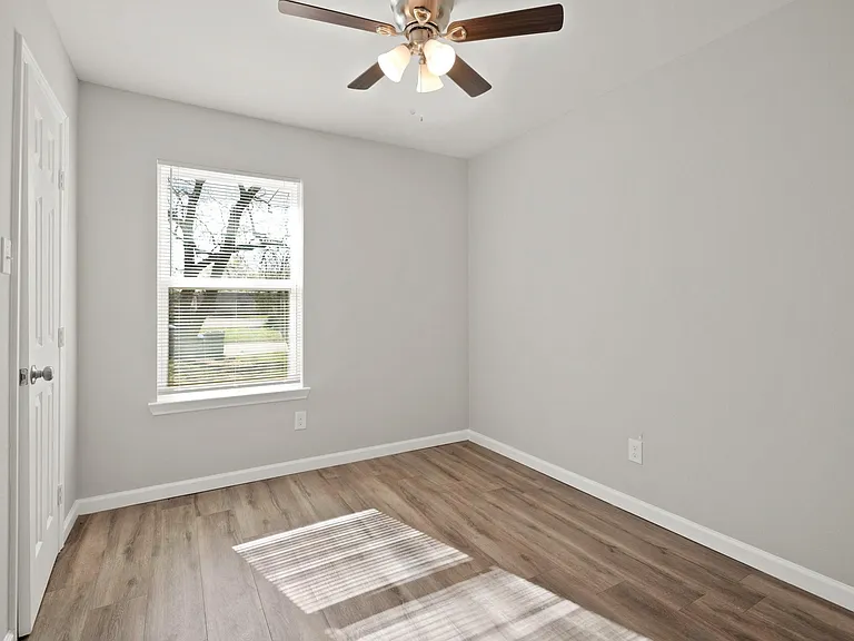 5123 Ridgeway Dr — Photo 13
