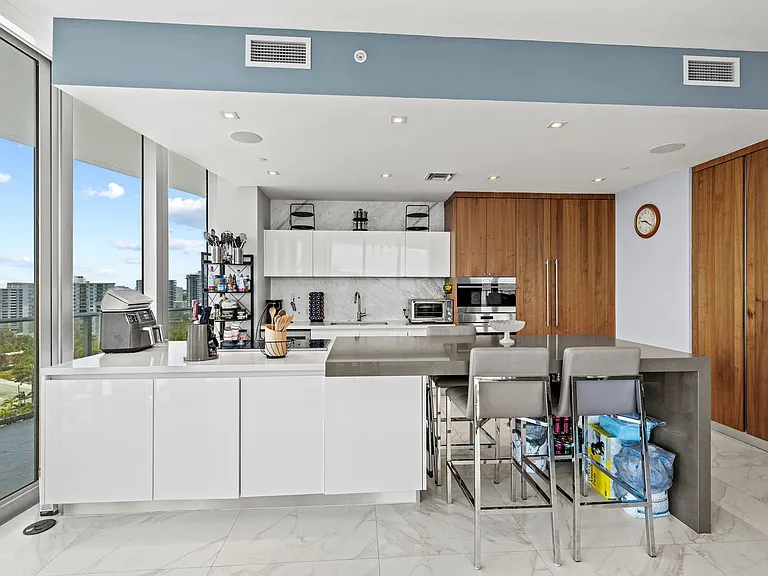 701 N Fort Lauderdale Beach Blvd #1205 — Photo 14