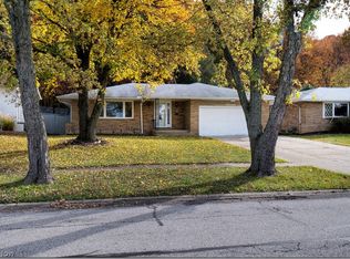 5351 Regency Dr, Parma, OH 44129