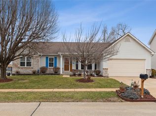 2122 Meramec Ridge Ct, Fenton, MO 63026
