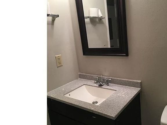 5th image of 500 SE 2nd Ave #3