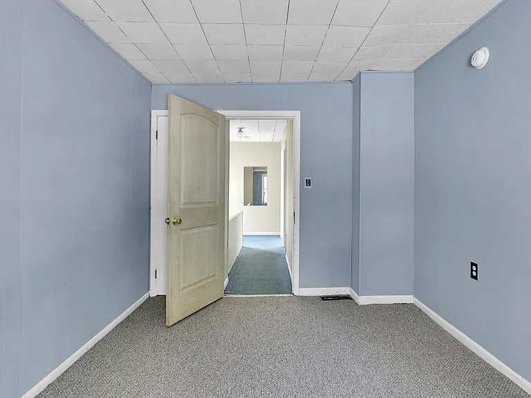 356 Stewart St — Photo 6