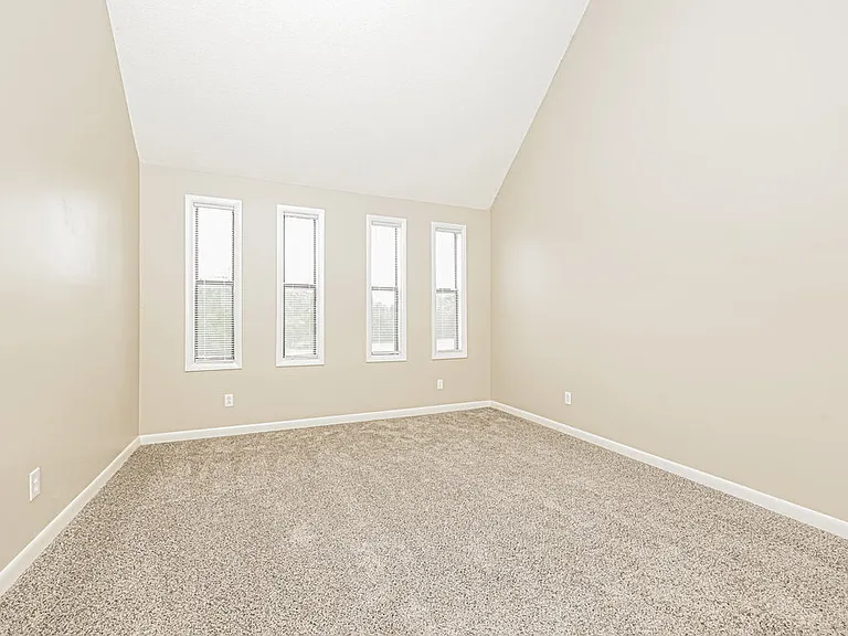110 Bland Dr — Photo 11