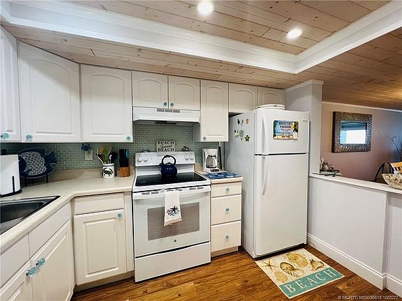 5th image of 11000 S Ocean Dr APT 4-L