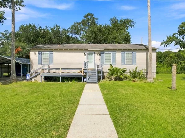 2720 Gina Dr, Saint Bernard, LA 70085