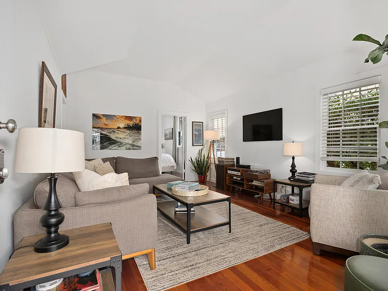 215 N Rios Ave — Photo 12