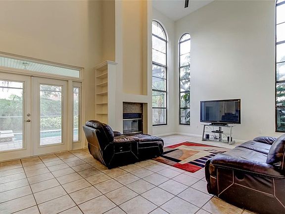 5th image of 1678 Smith Ln