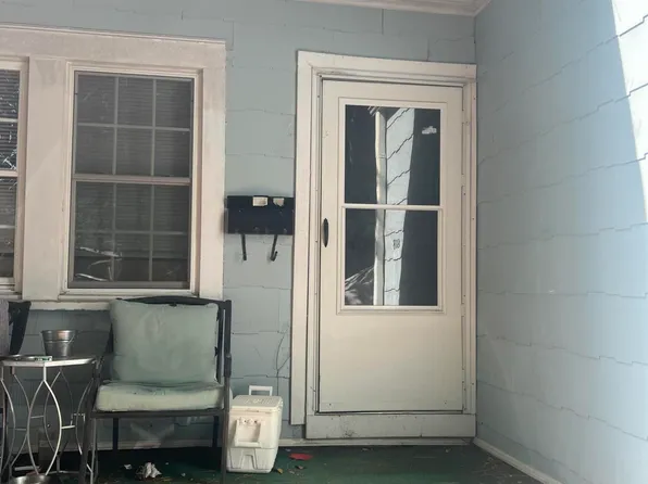 811 E 1st St, Greenville, NC 27858