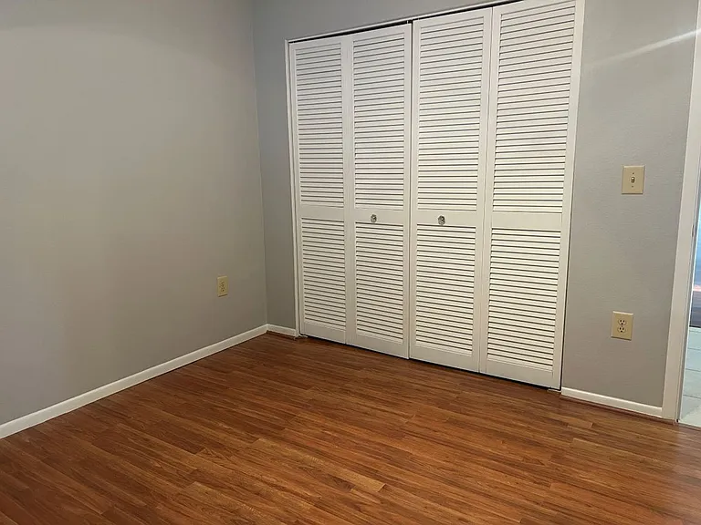 1240 Lucaya Ave — Photo 19