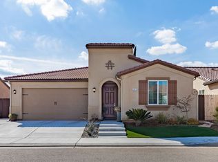 3476 Carmelita Ave, Clovis, CA 93619