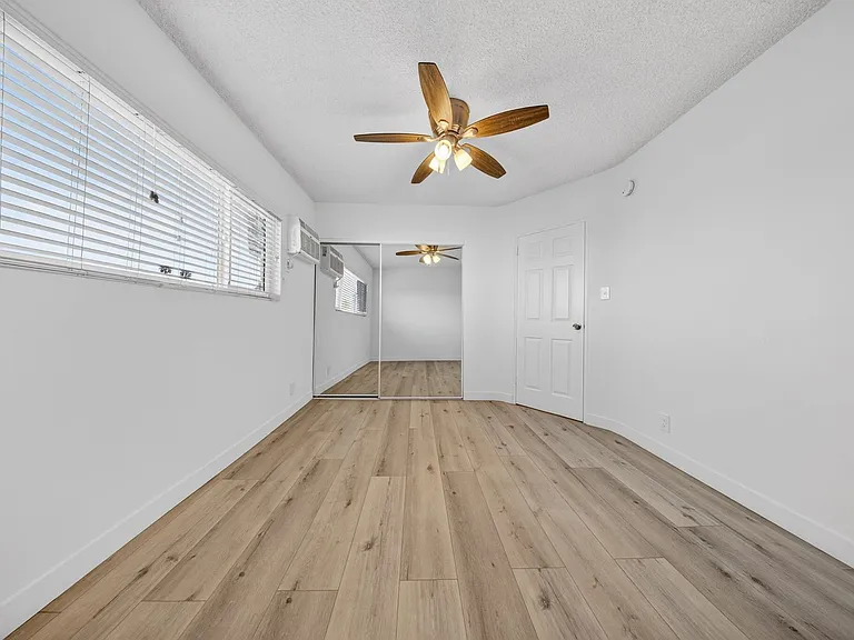 1815 N. Harvard Blvd — Photo 55