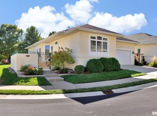 5600 W Woodbriar Ln, Peoria, IL