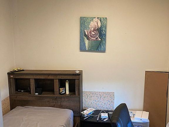 lower bed 1