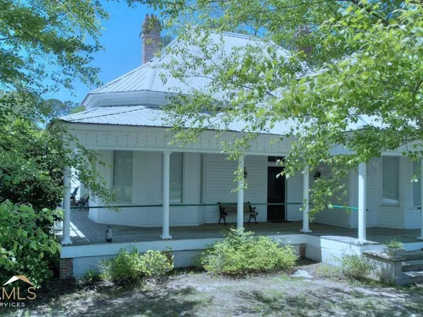 104 4th St W, Arabi, GA 31712