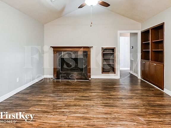 2nd image of 1206 Kitty St