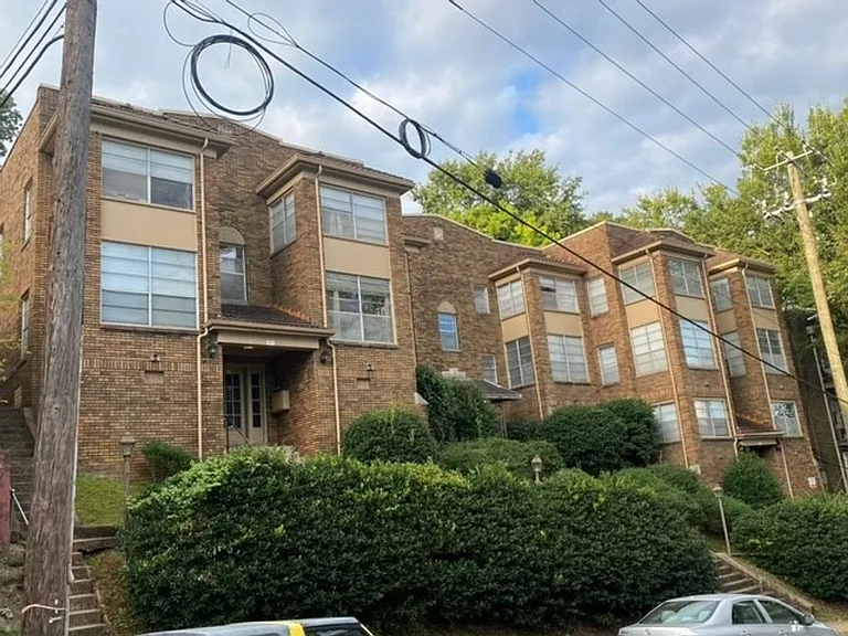 Oakmont Apartments — Photo 38