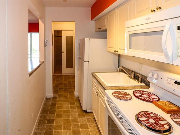 5th image of 22302 VICK STREET #220