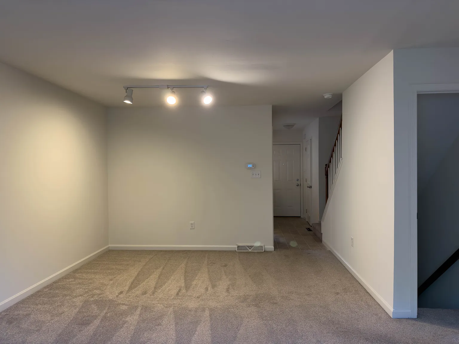 2 bed, 2.5 bath, 1500 sqft, $1,795 — Photo 4