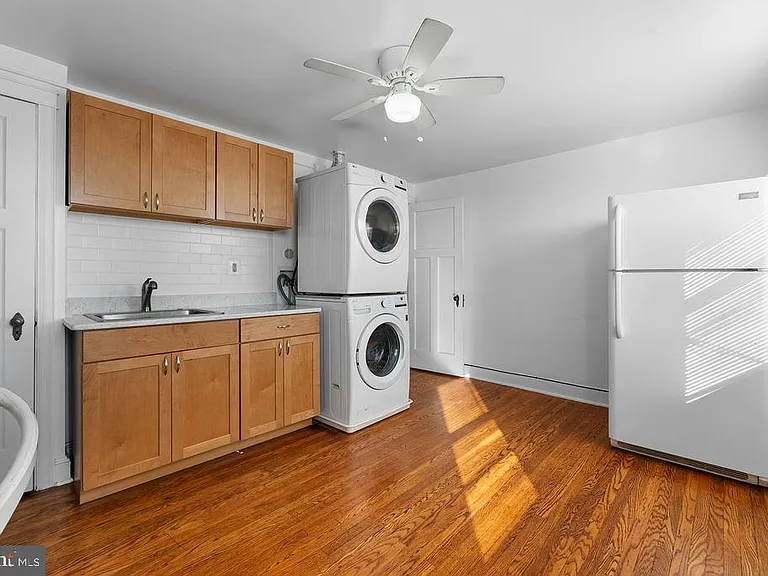 339 Drew St — Photo 8