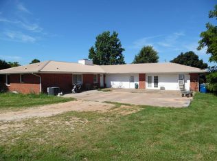 201 Phoenix Manor Rd, Exeter, MO 65647
