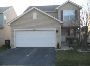 2166 N Arapahoe Trl, Round Lake Heights, IL 60073