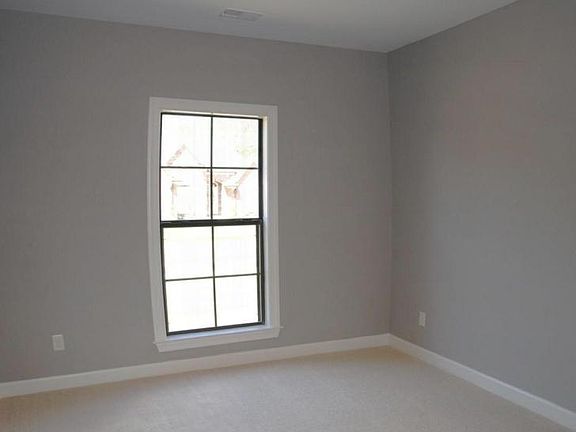 4th image of 6276 Dixon Dr