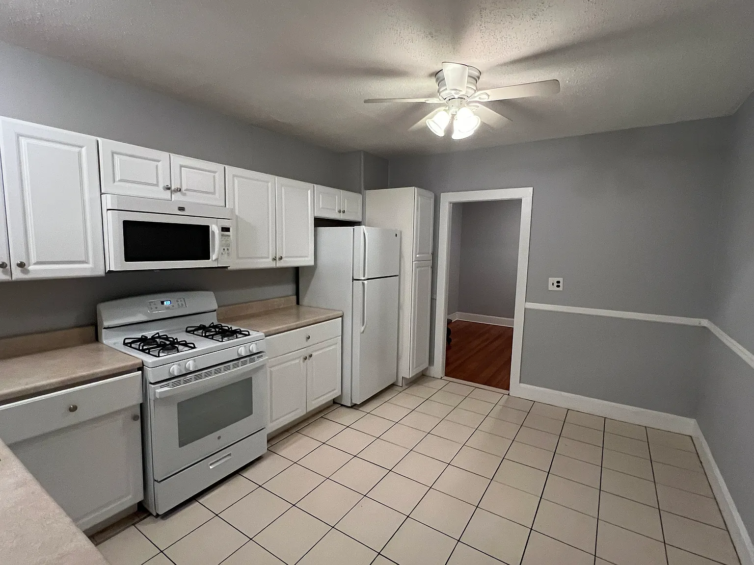 2 bed, $2,500 — Photo 2