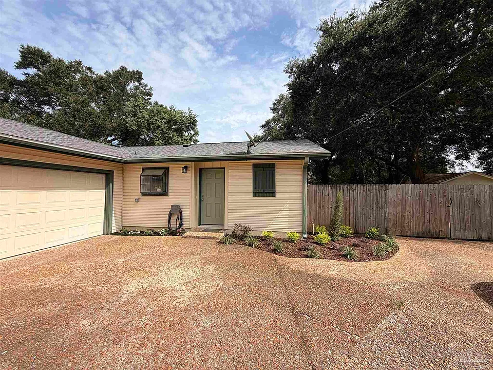 4188 Aqua Vista Dr