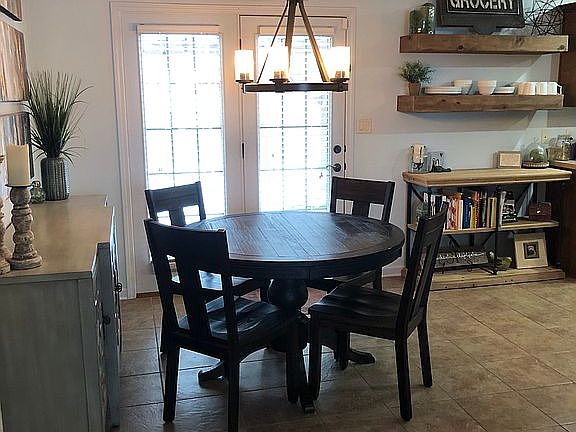 3rd image of 403 Brookstone Dr