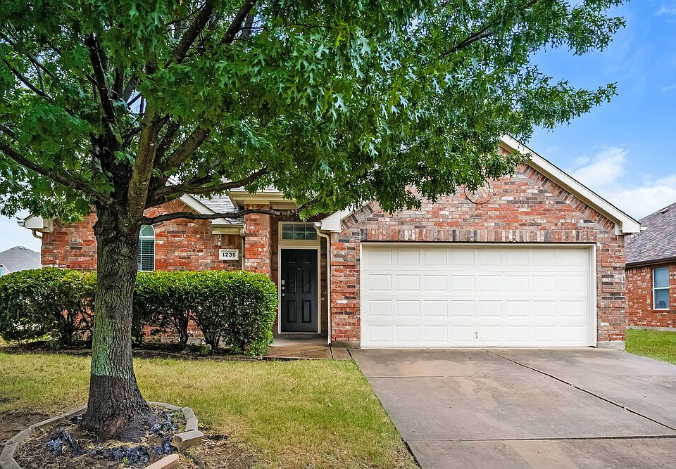 1st image of 1235 Sweetwater Dr