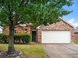 1235 Sweetwater Dr, Burleson, TX 76028