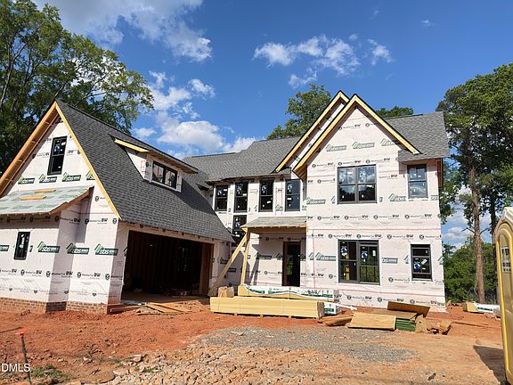 2nd image of 808 Brooks Ave