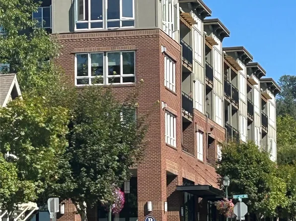 1880 NE 25th Place NE #412, Issaquah, WA 98029